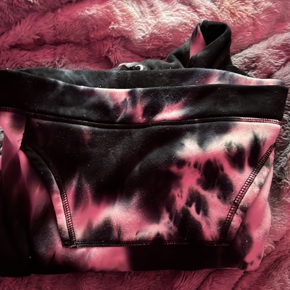 Ardene Sweater - Picture 2 of 2